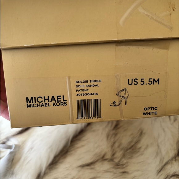 ❤️Micheal Kors new summer white leather sandals  size 5.5 ❤️.New❤️Goldie’s 🦋 - Picture 9 of 11